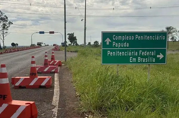 Moraes nega visitas de aliados a Bolsonaro e ajusta rotina na Papudinha