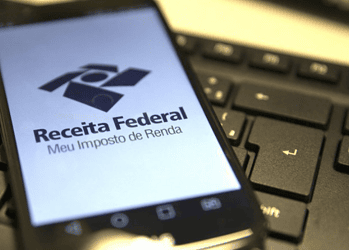 As alterações valem para os salários pagos a partir de janeiro, com impacto percebido a partir do pagamento de fevereiro
Foto: Reprodução