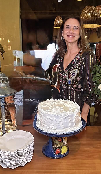 O procurador do Estado Édson Manchini, que celebrou mais um ano de vida em clima intimista, ao lado da família. Veja mais na coluna No Circuito