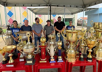 Ao todo foram doados 33 troféus. Foto: Werik Nascimento-  Secom/ Prefeitura de Brasiléia