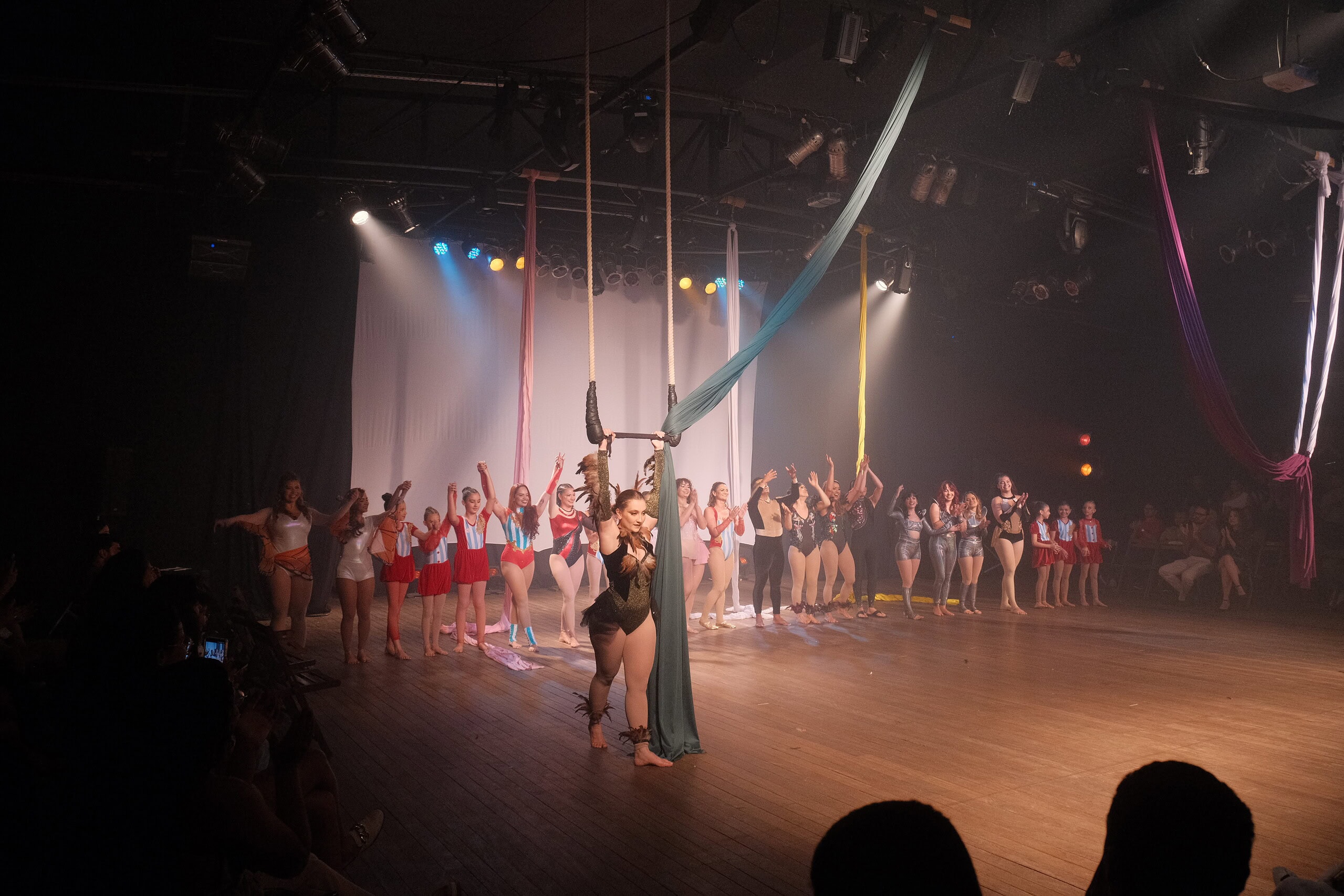 Espetáculo “Encantar” volta aos palcos em Rio Branco e celebra 10 anos do grupo Acrobartes
