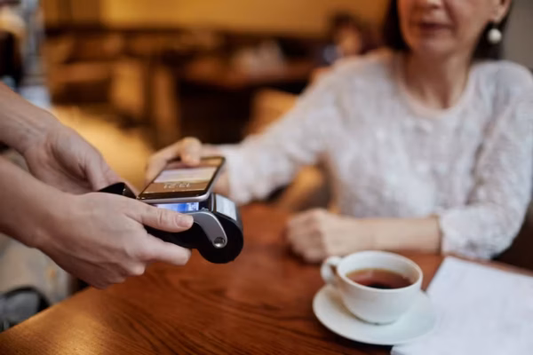 Decreto muda regras do vale-alimentação e do vale-refeição; entenda como ficou