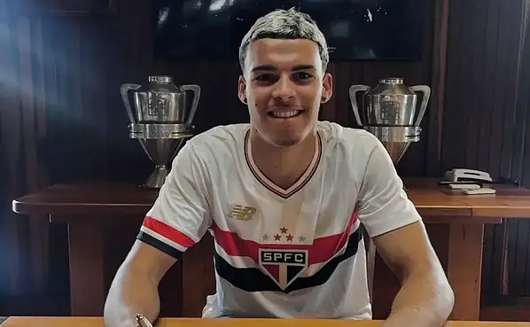 Promessa do futebol acreano, Fredin assina primeiro contrato profissional com o São Paulo aos 17 anos