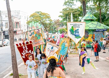 Cortejo tomou as ruas do Centro da cidade na abertura do Fórum Estadual dos Pontos e Pontões de Cultura. Foto: Luan Moura/FEM
