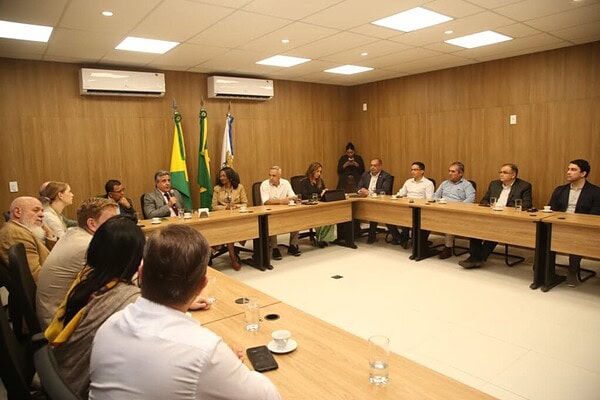 Acre e Rússia discutem parceria para instalação de indústria de biofertilizantes e instituto tecnológico