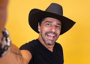 Alberto Cowboy foi o primeiro líder do BBB 26; Foto: Globo