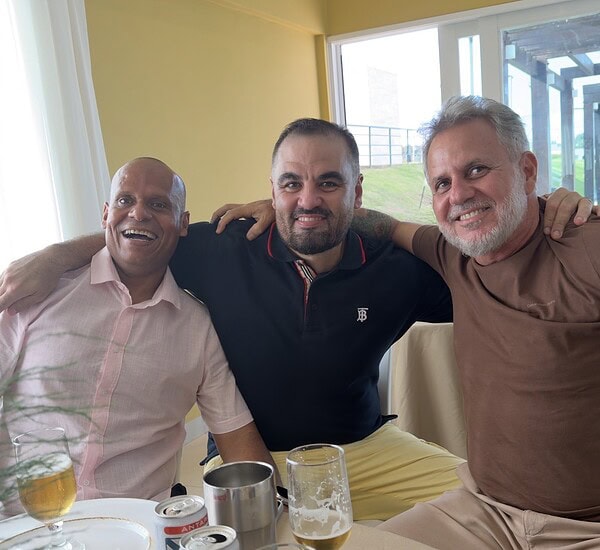 Tiago Viana reuniu amigos e familiares para um almoço de aniversário no último dia 07. Veja mais na coluna No Circuito