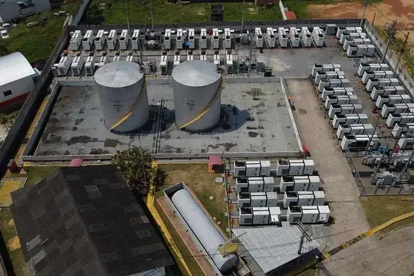 Estudo aponta sistema de baterias como solução para reduzir quedas de energia no interior do Acre
