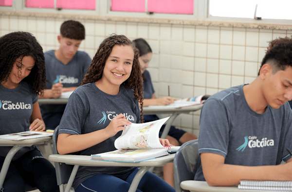 Colégio Católica São José reabre seleção com 60 vagas para curso inédito de logística; veja como se inscrever