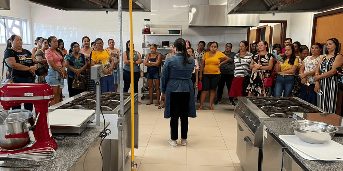 Equipe da Escola de Gastronomia e Hospitalidade Miriam Assis Felício, da rede Ieptec, será responsável pelos cursos. Foto: cedida