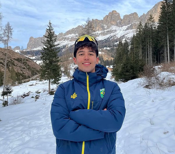 O acreano Manex Silva marca presença histórica nos Jogos Olímpicos de Inverno de Milano‑Cortina