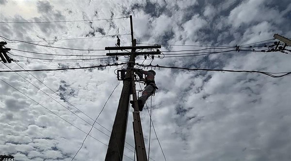 Carnaval 2026: Energisa alerta sobre ligações elétricas, riscos de acidentes e dicas para festas seguras