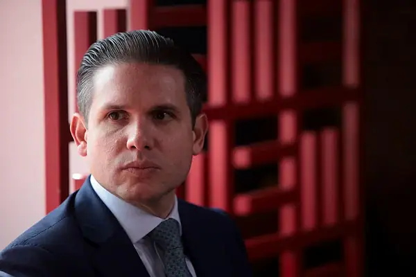 Motta nega “briga de ego” com governo e diz que votará PEC 6×1 em maio