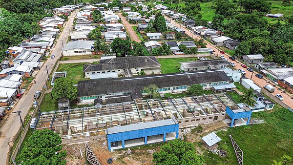 Governo afirma que primeiro bloco do Hospital de Feijó será entregue até abril após protesto na BR-364