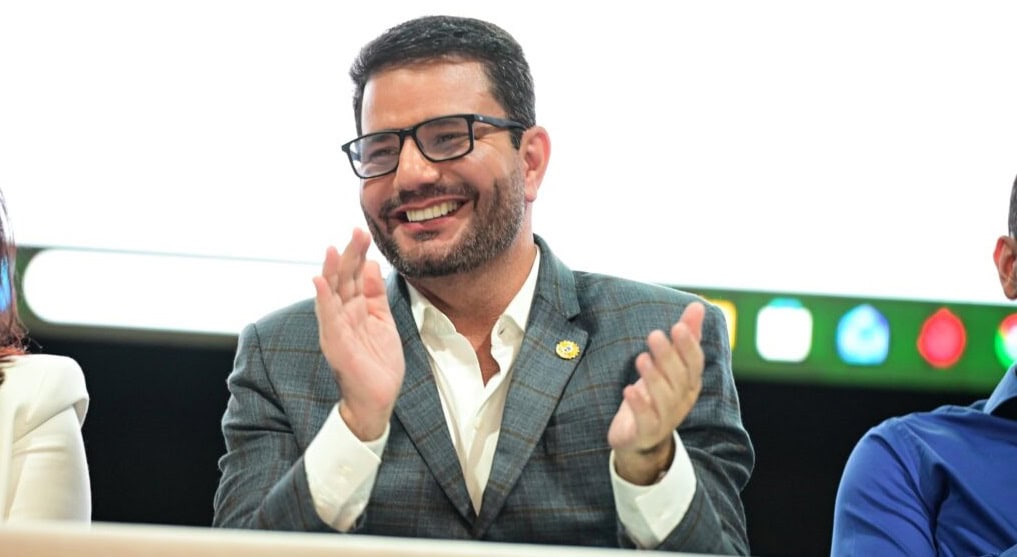 Mais de 730 profissionais tomam posse para atuar na Educação Especial no Acre