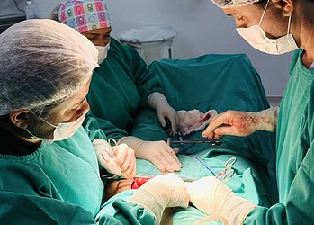 Profissionais de saúde atuam em ambiente controlado e monitorado, assegurando qualidade técnica e assistência humanizada. Foto. Ascom/Sesacre