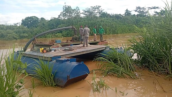Abastecimento de água é interrompido em Brasiléia após danos em reservatório