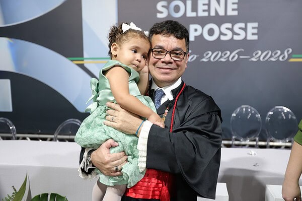 O Ministério Público do Estado do Acre realizou, no último dia 30, a cerimônia de posse do procurador-geral de Justiça, Oswaldo D’Albuquerque Lima Neto