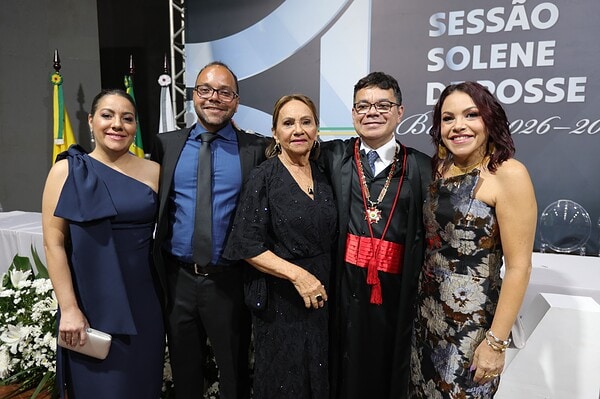 O Ministério Público do Estado do Acre realizou, no último dia 30, a cerimônia de posse do procurador-geral de Justiça, Oswaldo D’Albuquerque Lima Neto