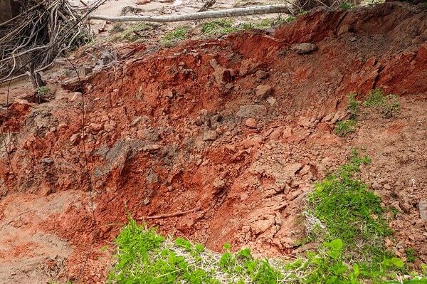 Chuvas causam desmoronamento nas cabeceiras da Ponte José Augusto e mobilizam Defesa Civil