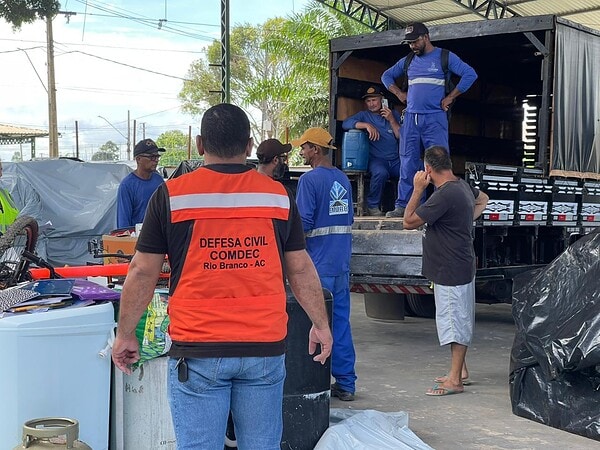 Defesa Civil inicia operação 'De Volta Para Casa' de famílias abrigadas no Parque de Exposições