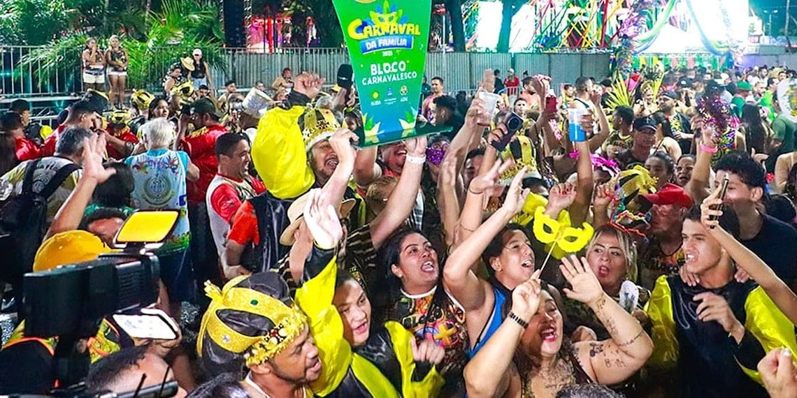 Três agremiações disputam concurso de blocos nesta segunda de Carnaval; campeão da noite receberá R$ 20 mil 4 Três agremiações disputam concurso de blocos nesta segunda de Carnaval; campeão da noite receberá R$ 20 mil