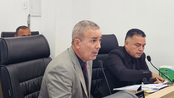 “Essa casa tem que estar unida”, diz Neném Almeida ao criticar denúncia pública entre vereadores