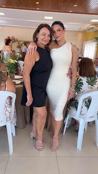 O empresário Tiago Viana reuniu amigos e familiares para comemorar a chegada dos seus 46 anos no Swiss Park