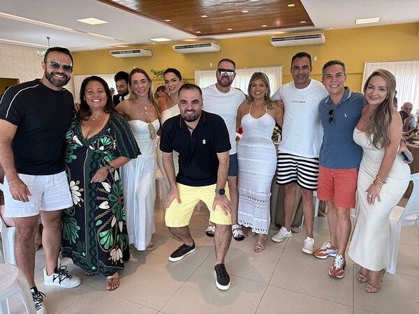 O empresário Tiago Viana reuniu amigos e familiares para comemorar a chegada dos seus 46 anos no Swiss Park