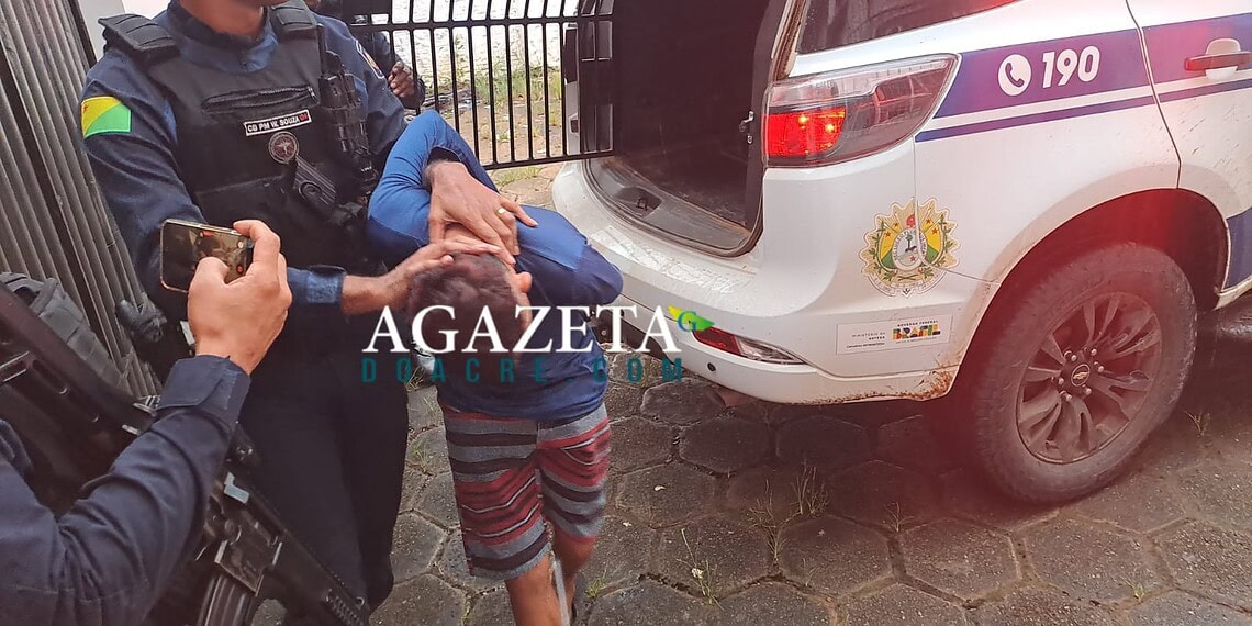 Adolescentes são apreendidos após série de assaltos na AC-40 e suspeito consegue fugir