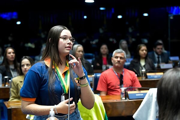 Inscrições para o Programa Jovem Senador 2026 seguem abertas até 17 de abril; veja como participar