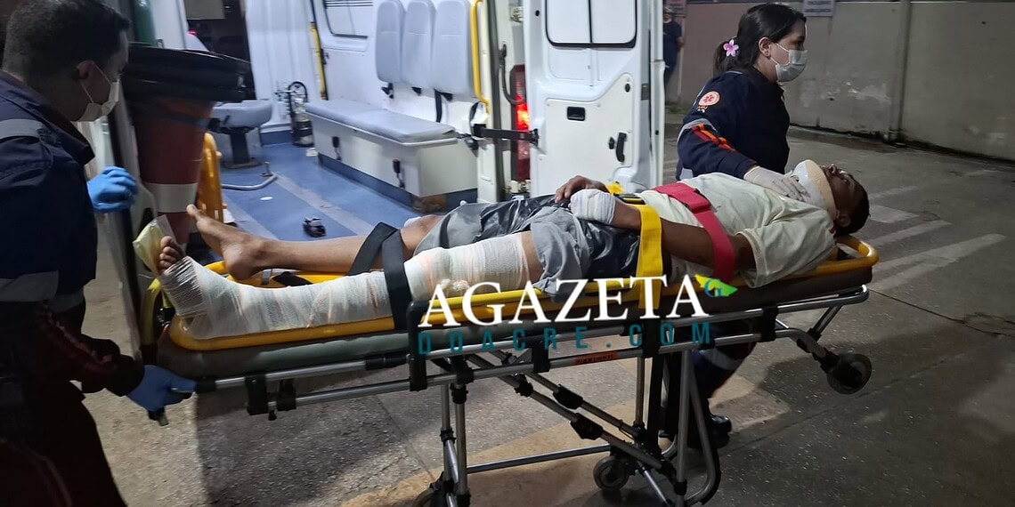 Carro avança preferencial e deixa motociclista ferido no bairro Rui Lino