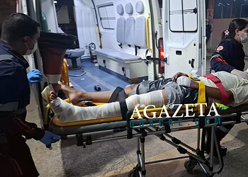 Carro avança preferencial e deixa motociclista ferido no bairro Rui Lino