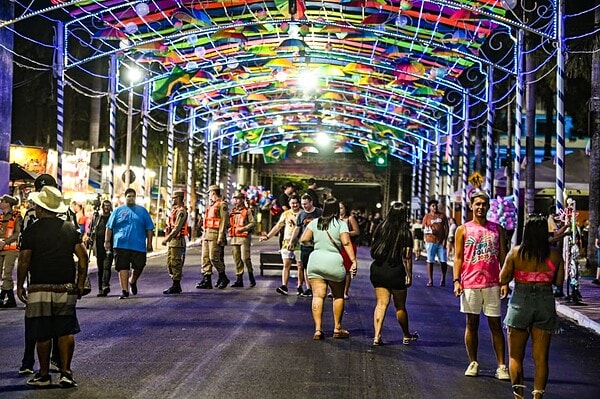 Carnaval 2026 começa com shows, fogos e escolha da realeza em Rio Branco; veja fotos 25 Carnaval 2026 começa com shows, fogos e escolha da realeza em Rio Branco; veja fotos