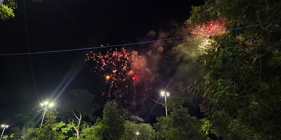Queima de fogos marca abertura do Carnaval 2026 em Rio Branco 1 Queima de fogos marca abertura do Carnaval 2026 em Rio Branco
