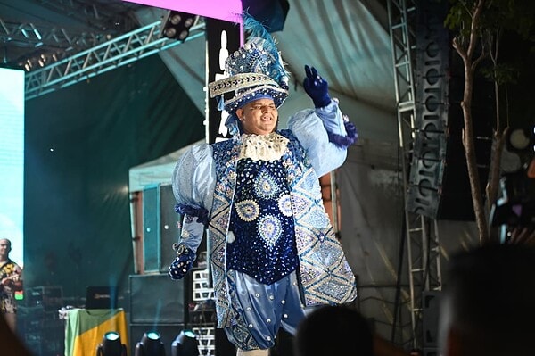 Candidatos a Rei Momo se apresentam na primeira noite do Carnaval em Rio Branco; FOTOS