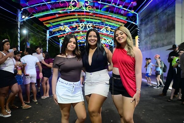 Carnaval 2026 começa com shows, fogos e escolha da realeza em Rio Branco; veja fotos 1 Carnaval 2026 começa com shows, fogos e escolha da realeza em Rio Branco; veja fotos