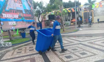 Cerca de 40 toneladas de lixo são recolhidas nas duas primeiras noites de Carnaval em Rio Branco