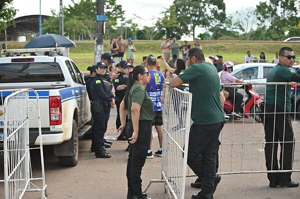 Segurança do Carnaval no Tucumã tem controle de acesso, restrição a garrafas de vidro e monitoramento até 20h