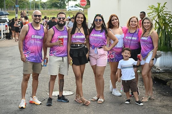 FOTOS: Multidão toma ruas do Tucumã com bloco Vai Quem Quer no Carnaval de Rio Branco
