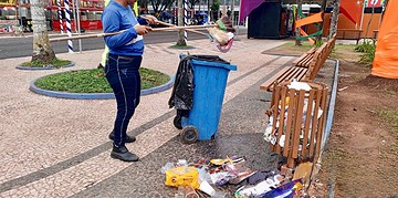 Rio Branco já recolheu 70 toneladas de lixo nos três primeiros dias de Carnaval; no domingo foram 30 toneladas