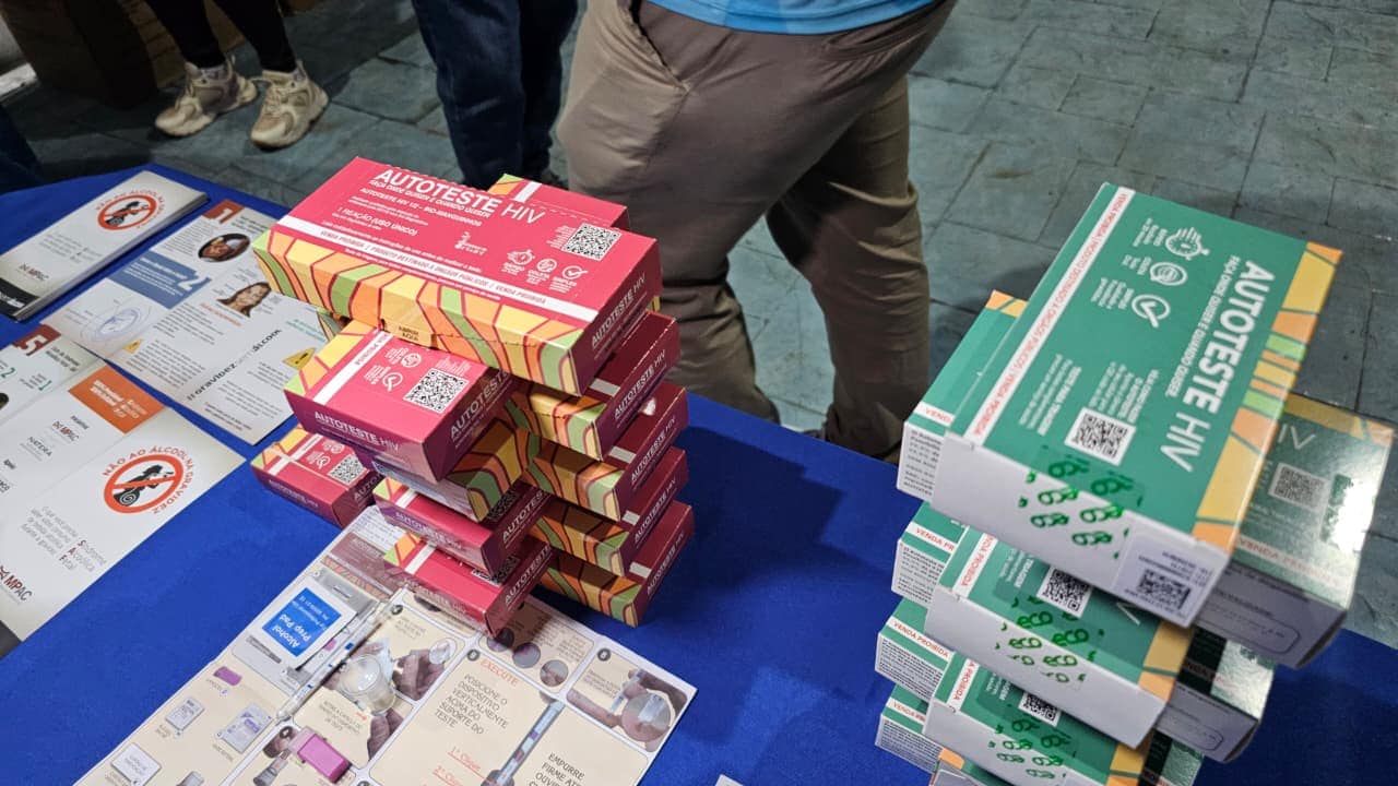 Carnaval em Rio Branco tem distribuição de preservativos, autotestes de HIV e orientações de saúde