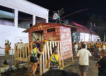 Integrante do bloco 6 é D+ passa mal após desfile e é socorrida pelo Samu