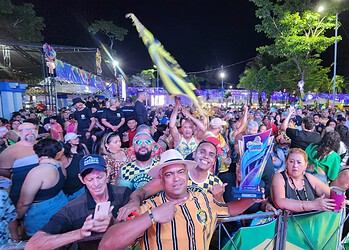“A favela venceu mais uma vez”, celebra Claudinho após o sétimo título do bloco 6 é D+ 2 Foto: Juan Diaz