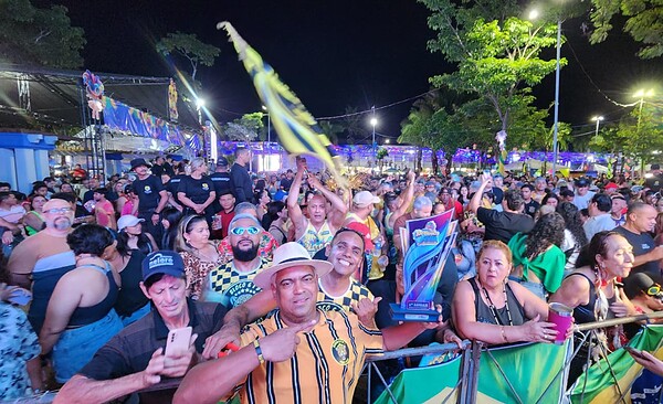 “A favela venceu mais uma vez”, celebra Claudinho após o sétimo título do bloco 6 é D+