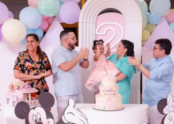 A pequena Maria Clara Rebecca comemorou seus dois aninhos em grande estilo