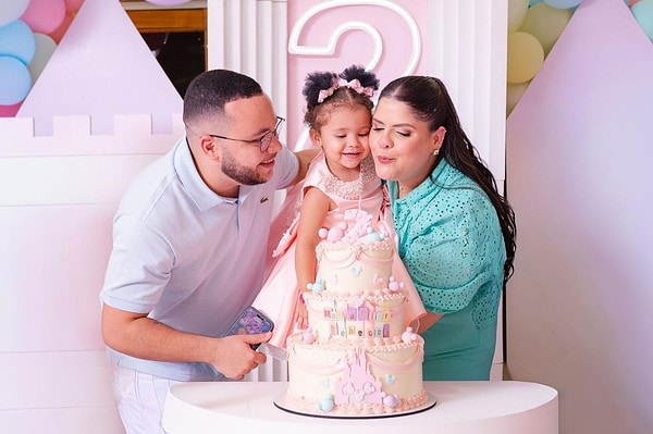 A pequena Maria Clara Rebecca comemorou seus dois aninhos em grande estilo