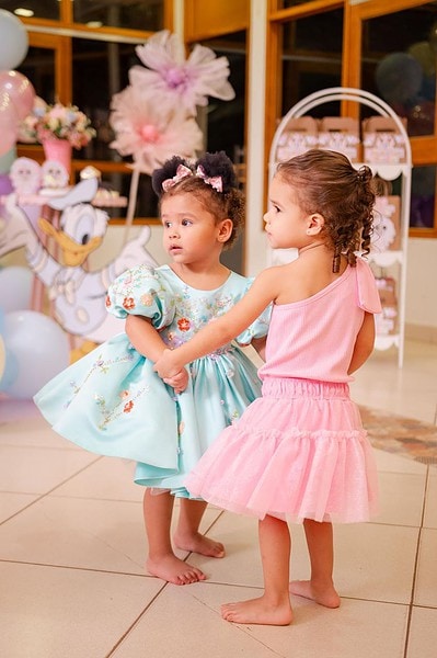 A pequena Maria Clara Rebecca comemorou seus dois aninhos em grande estilo