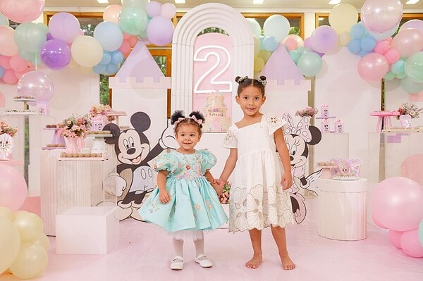 A pequena Maria Clara Rebecca comemorou seus dois aninhos em grande estilo