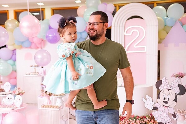 A pequena Maria Clara Rebecca comemorou seus dois aninhos em grande estilo